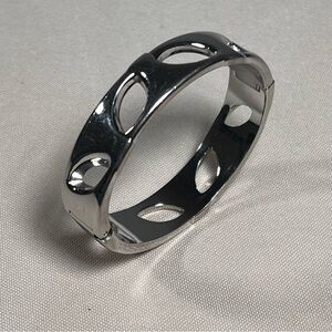 Silver Tone Modern Hinged Bangle Bracelet Minimalist Abstract Contemporary‎